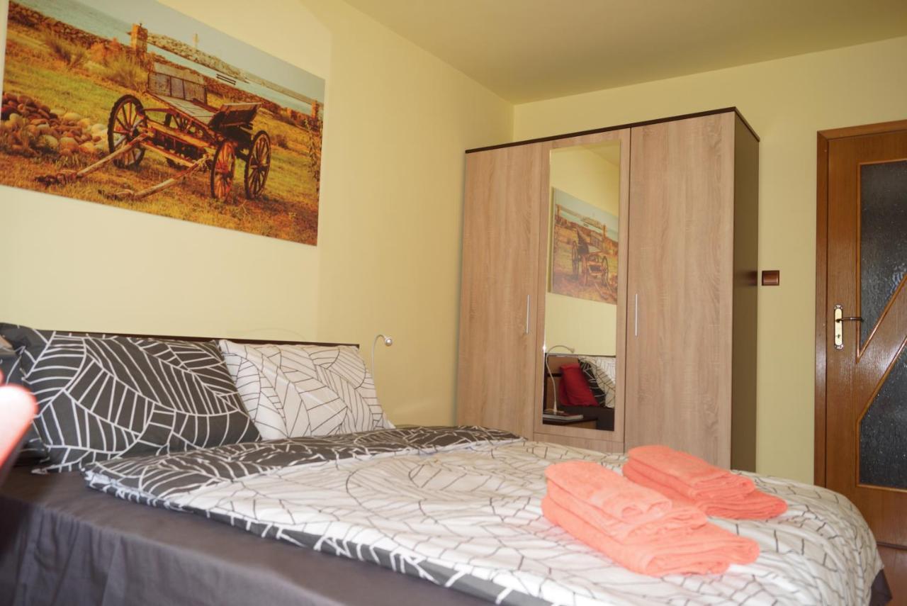 Spacious 2Bdr - Free Parking - Walk Everywhere - 300 Mbps Wifi Varna Exterior photo