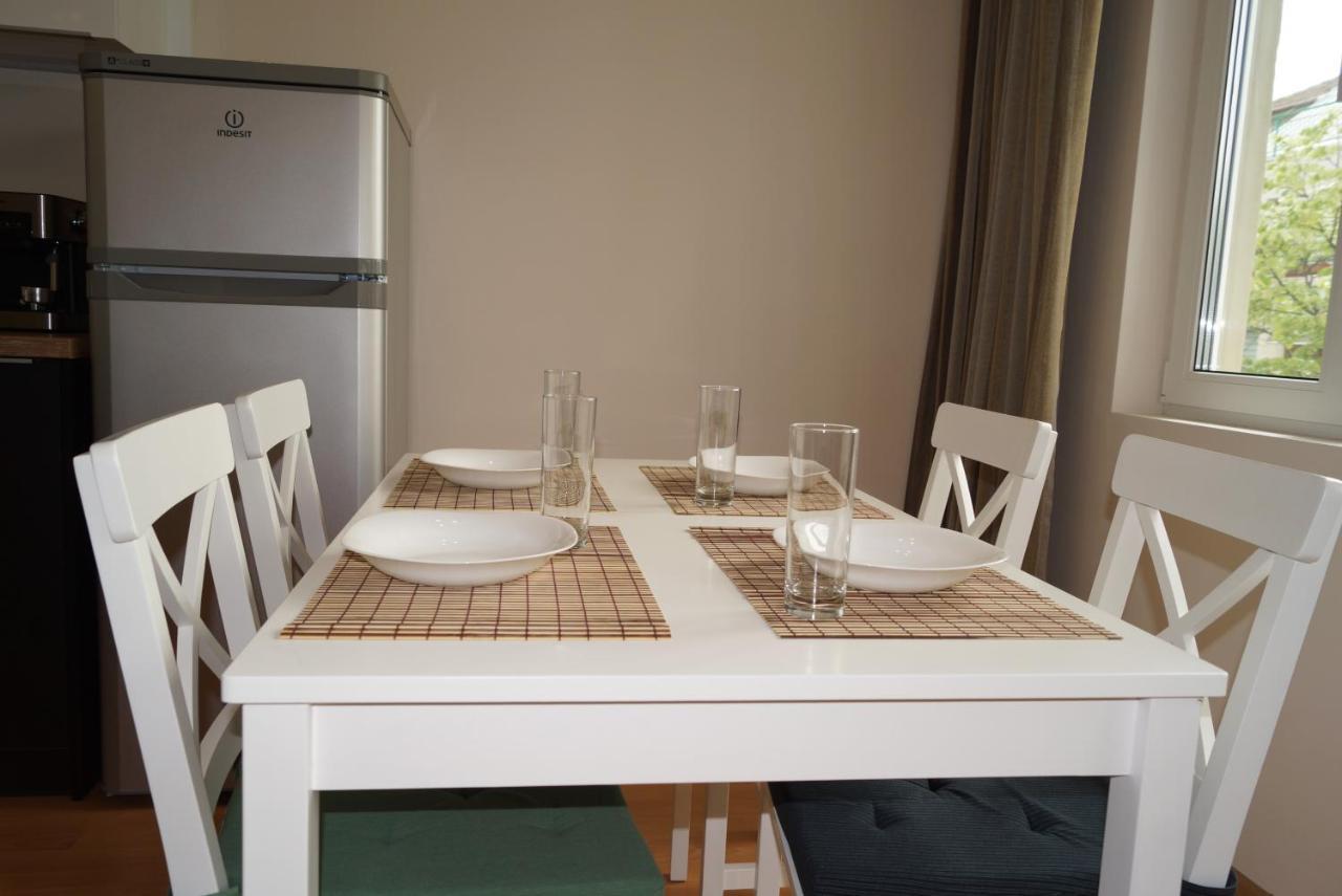 Spacious 2Bdr - Free Parking - Walk Everywhere - 300 Mbps Wifi Varna Exterior photo