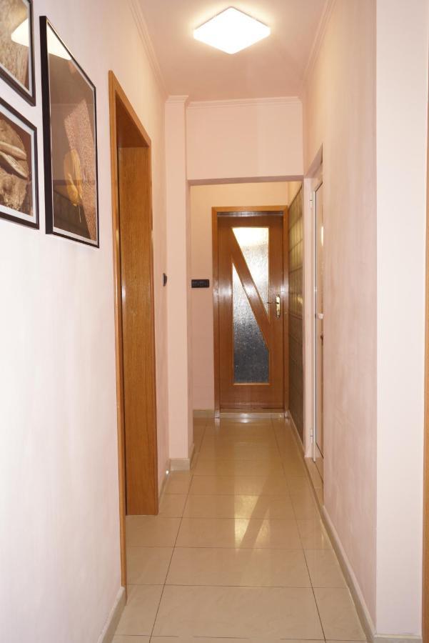 Spacious 2Bdr - Free Parking - Walk Everywhere - 300 Mbps Wifi Varna Exterior photo